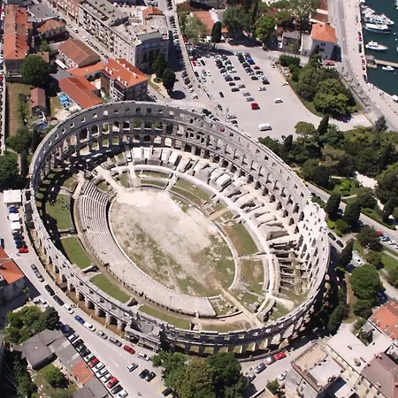 Luxury Bianco Apartamento *